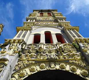 Details vom Turm der Église de Sainte-Anne