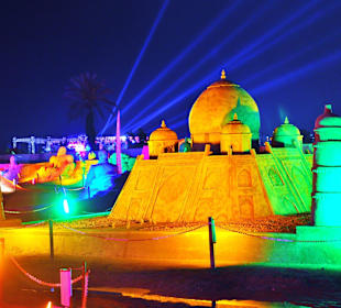 Sandland at night(Taj Mahal)