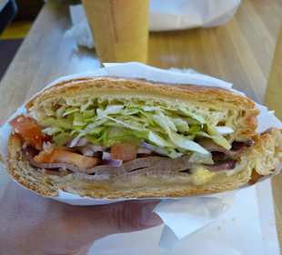 Frisches Croissant bei Donut King