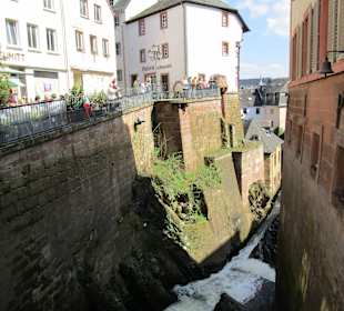Wasserfall in der Stadt