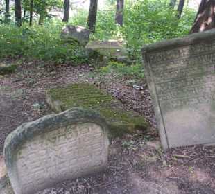 Stare, zabytkowe macewy