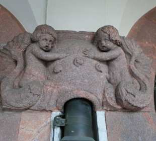 Verzierung in den Arkaden vom Rathaus