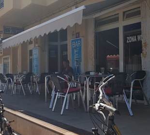 Bar Felipe im Schatten