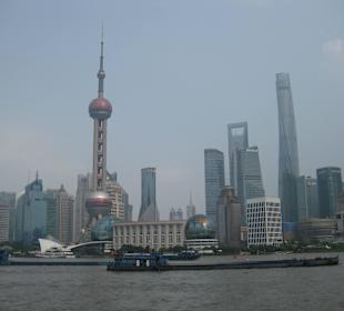 Blick auf den neuen Bund bei Tag