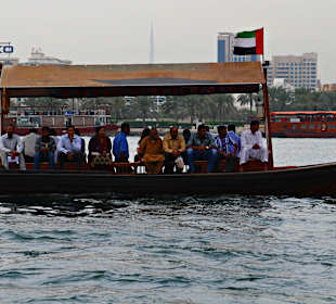 Abras (Wassertaxi auf Creek)