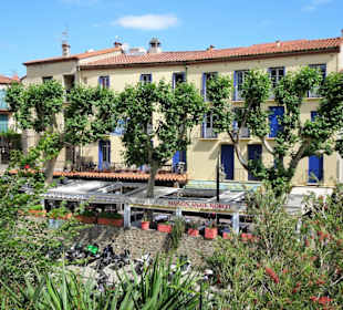Frühling in der Altstadt von Collioure