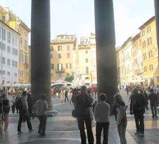 Blick von Patheon auf den Platz