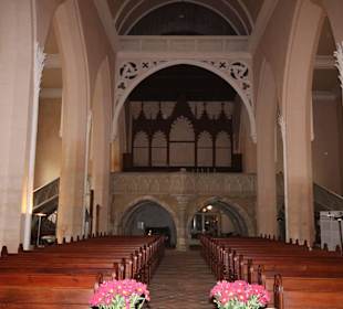 Blick zur Orgelempore