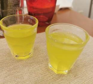 Limonenschnaps als Abschluss