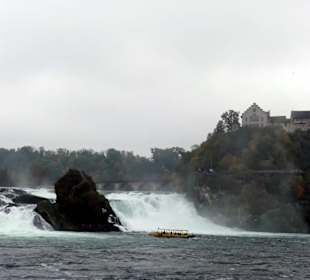 Schloss Lauffen auf steilem Felsen