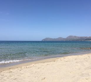 Strand von Son Serra di Marina direkt vor der Bar "Moomba"