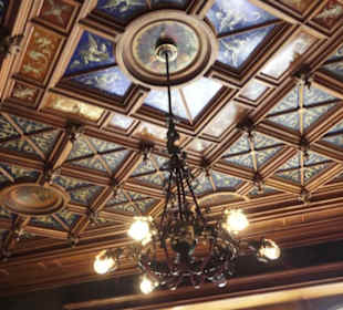 Heimatschutzzentrum in der Villa Patumbah