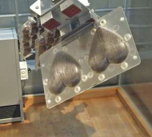 In der gläsernen Produktion des Schokoladenmuseums