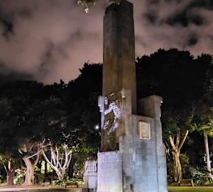 Der Brunnen in der Mitte vom Park 