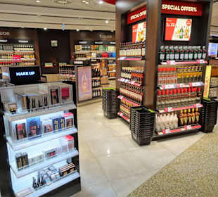 Shops und Gastro im Sicherheitsbereich