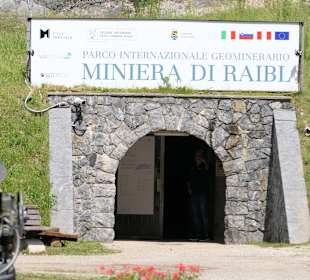 Eingang in das Bergwerk