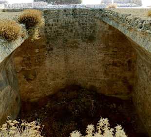 Feraklos Festung, Haraki