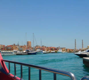 Oben an Bord auf dem Weg zum Tauchgang