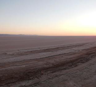 Salz in Tunesien mit Sonnenaufgang