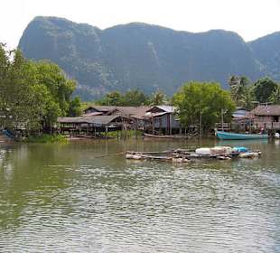 Fischerdorf in der Bucht von Phang Nga