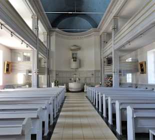 Blick in das Kirchenschiff der Martinskirche