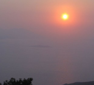 Sonnenuntergang am Attáviros