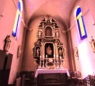Seitenaltar + Glasfenster von Valentin Oman