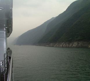 Die maximale Stauhöhe von 175 m