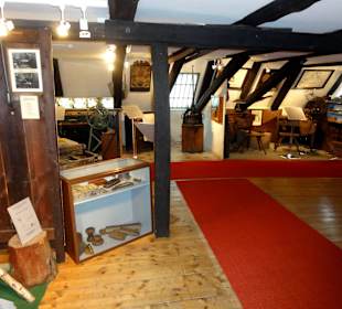 Rundgang durch die Ausstellung des Museums