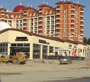 Neu erbaute schon fertige Ladenpassage