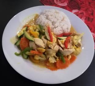 Hühnchen mit Gemüsecurry