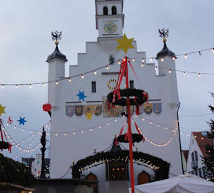 Die Bühne vor dem Rathaus