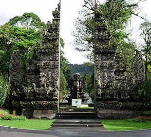 Eingang zum Botanischen Gatren