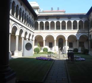 Chiostro di Santa Marta