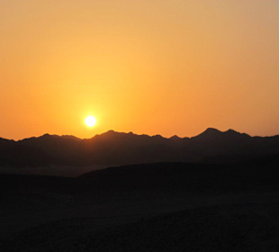 Sonnenuntergang in der Wüste