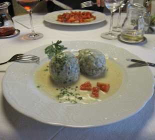Spinatknödel mit Gorgonzolasoße - sehr lecker
