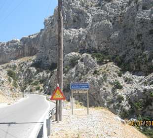 Eingang - Strasse Kotsyfou Schlucht