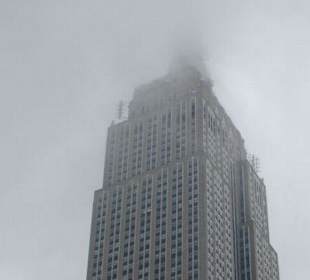 Empire State Building bei schlechtem Wetter!
