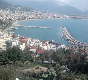 Blick auf den Hafen von Alanya