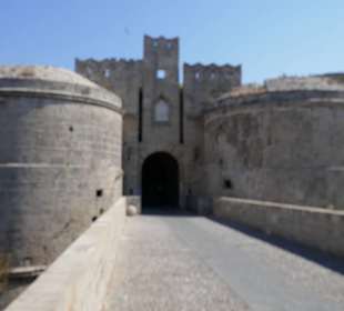 Amboise Tor von Aussen, Gewaltig