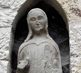 Figur in der Mauer der Tillyschanze