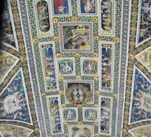 Part of the ceiling of the duoma