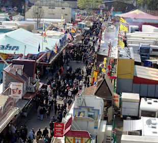 Blick über den Markt aus dem Riesenrad