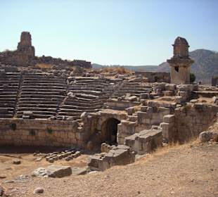 Römische Arena rechter Teil