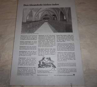 Kirche von Sand überflutet