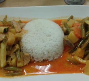 Rotes Curry mit Schweinefleisch