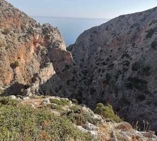 Wanderweg zum Kloster Katholiko in die Schlucht