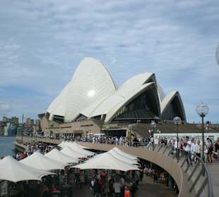 Oper von der Hafenpromenade 