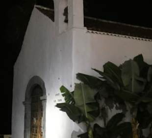 Ermita de San Telmo zwischen Promenade und Küste