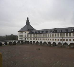 Blick in den Schlosshof Westturm